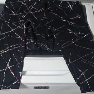 Zyia Black Patterned Leggings